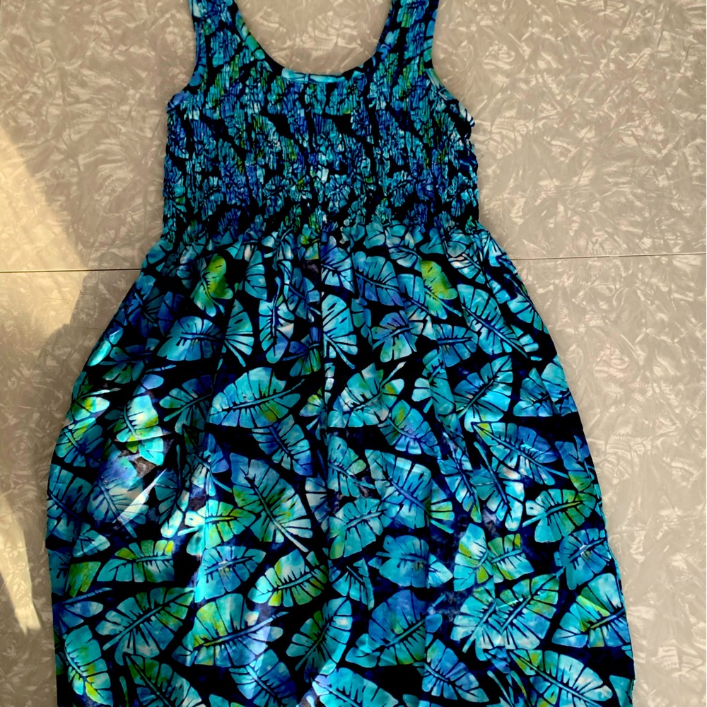 Sleeveless dress Never worn. Purchased on vacation in Puerto Rico. See photos